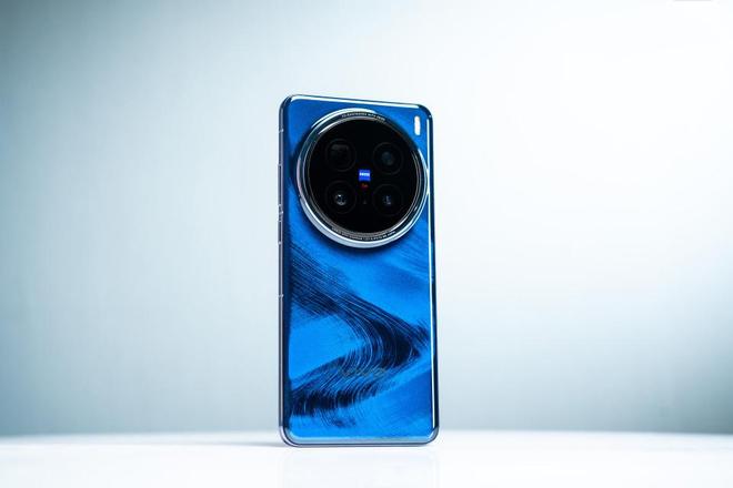 今年会APPvivo X300尺度版再次被确认：2亿主摄+奢华镜头组合规格也明晰(图5)
